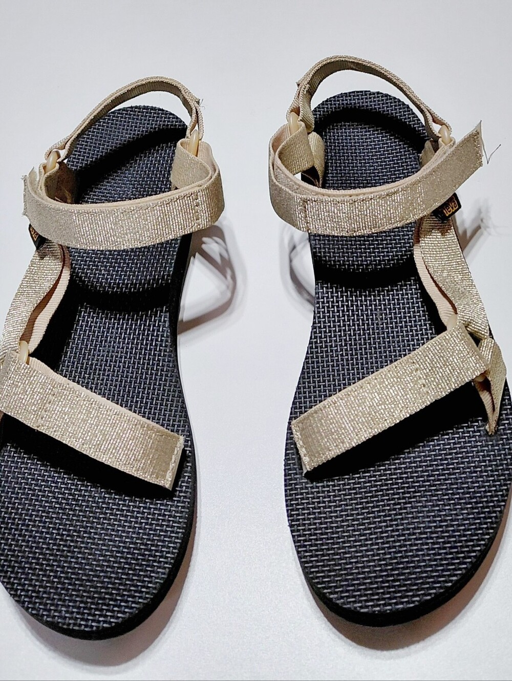 TEVA Women's Metallic Gold  Outdoor Strappy  Sandals Size 10